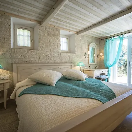 La Maison De Inna Bonnieux Room photo
